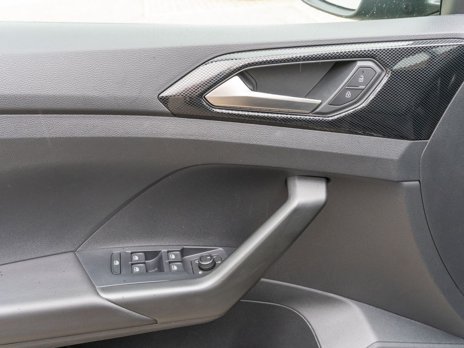 Fahrzeugabbildung Volkswagen T-Cross Life 1.0 TSI DSG Navi LED ACC PDC RFK