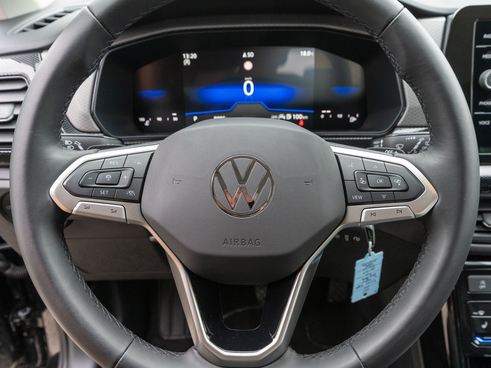 Fahrzeugabbildung Volkswagen T-Cross Life 1.0 TSI DSG Navi LED ACC PDC RFK