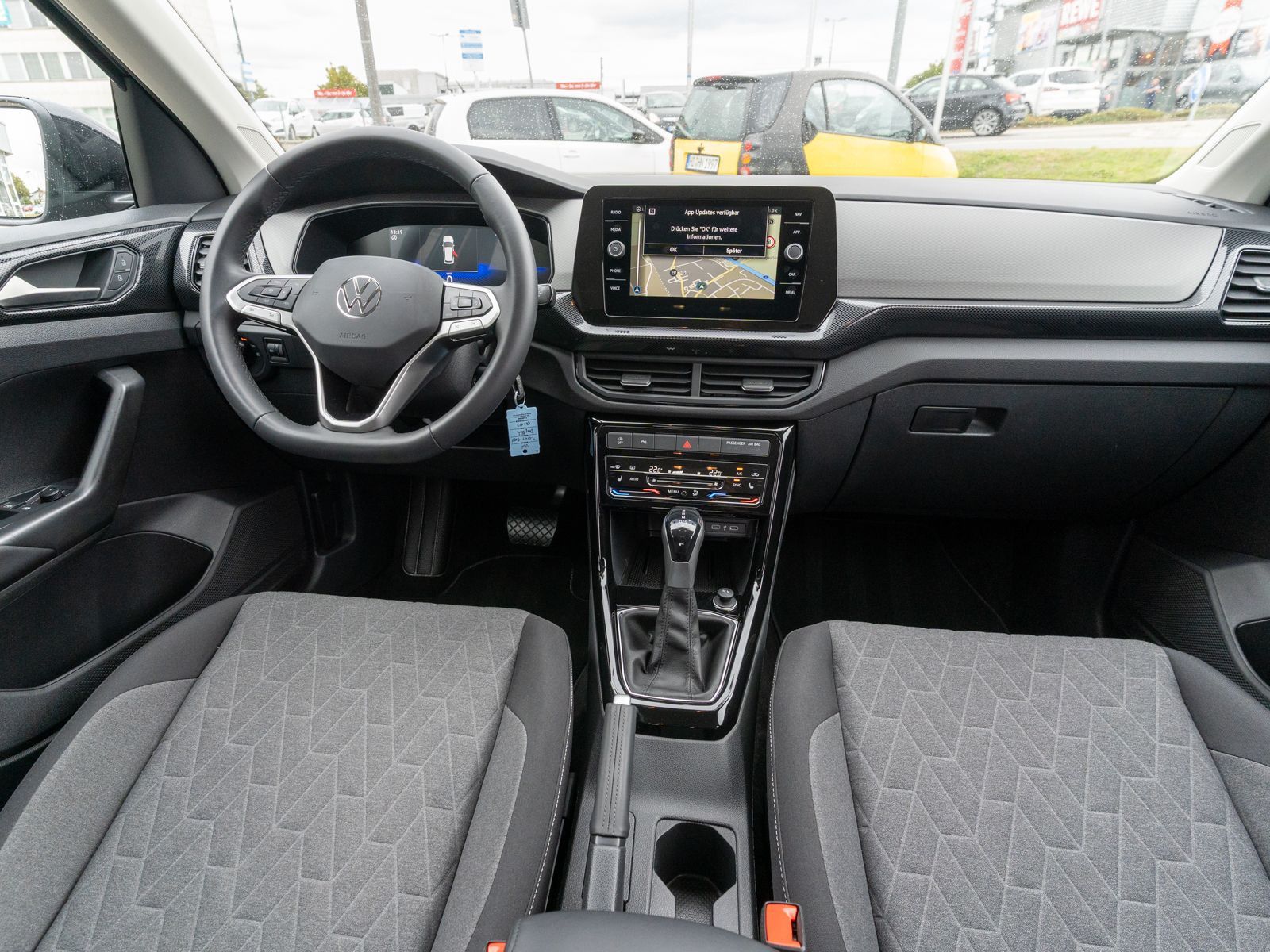 Fahrzeugabbildung Volkswagen T-Cross Life 1.0 TSI DSG Navi LED ACC PDC RFK