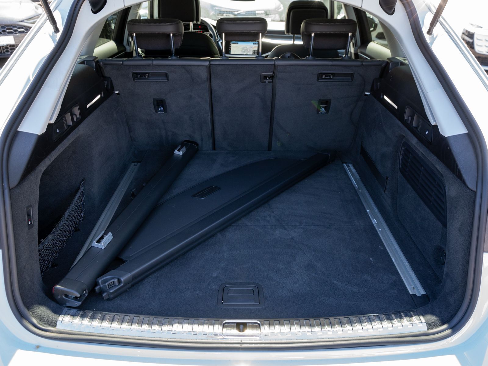Fahrzeugabbildung Audi S6 Avant 3.0TDI quattr tiptron LED LEDER B&O AHK