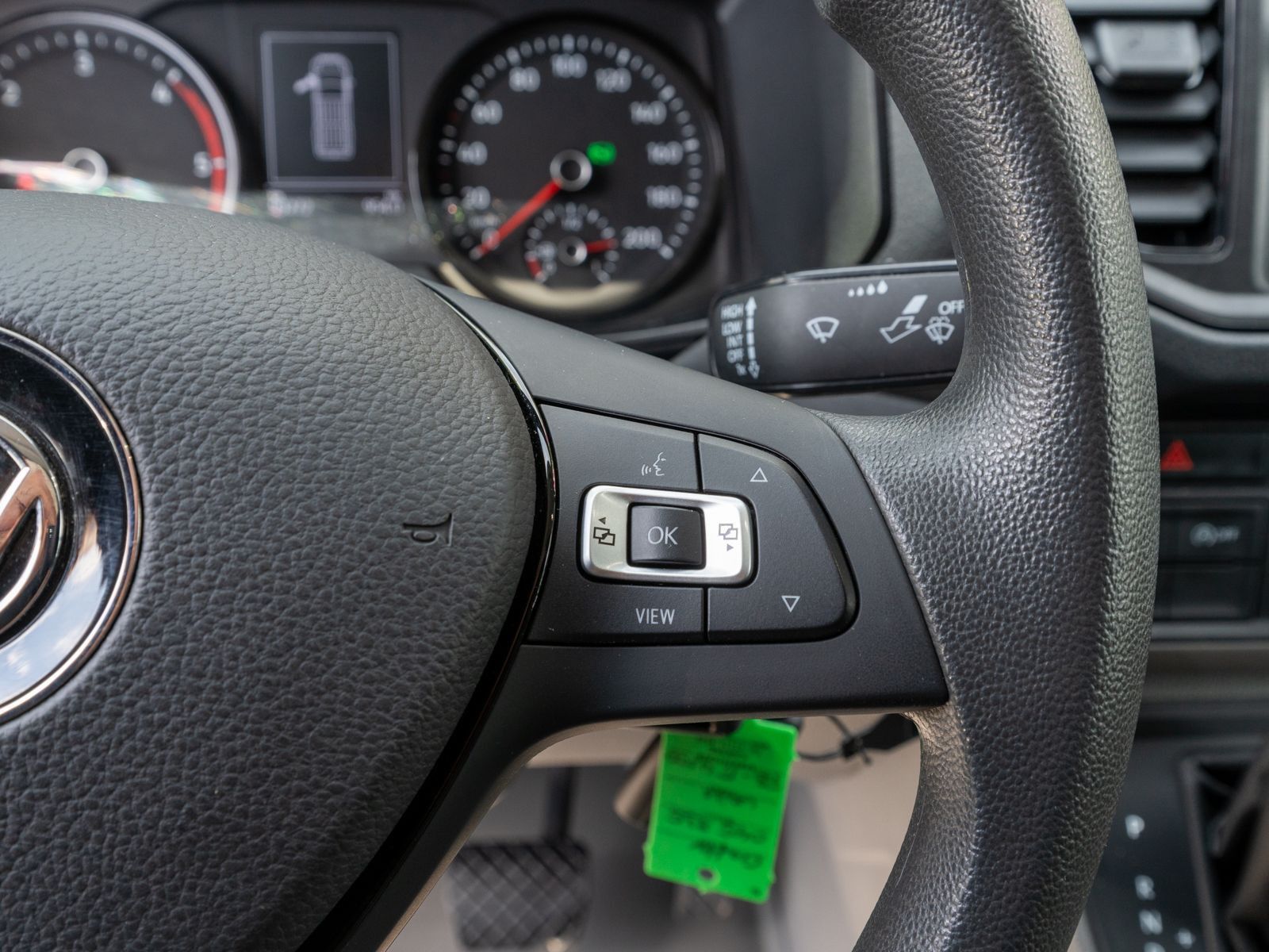Fahrzeugabbildung Volkswagen Crafter Kasten 35 L2H2 2.0 TDI DSG Klima Nav RFK