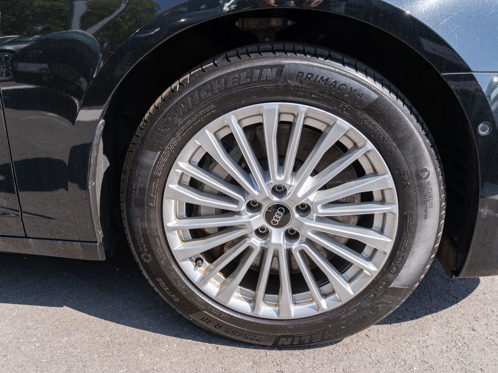Fahrzeugabbildung Audi A6 Avant design 50TFSI e quattro MATRIX PANO B&O