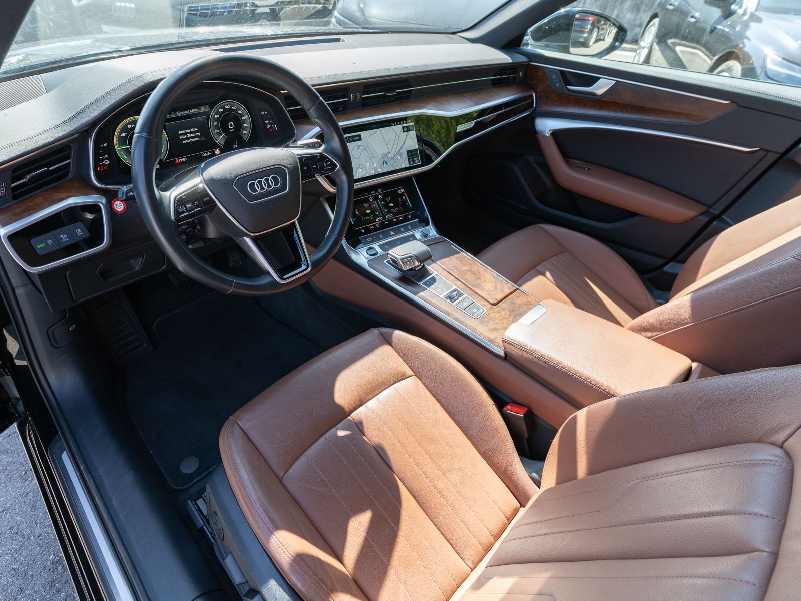 Fahrzeugabbildung Audi A6 Avant design 50TFSI e quattro MATRIX PANO B&O