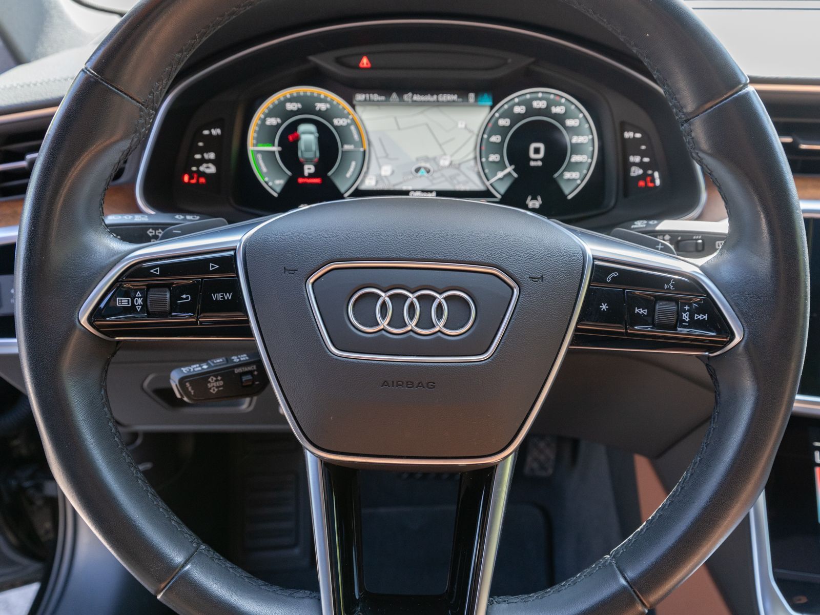 Fahrzeugabbildung Audi A6 Avant design 50TFSI e quattro MATRIX PANO B&O
