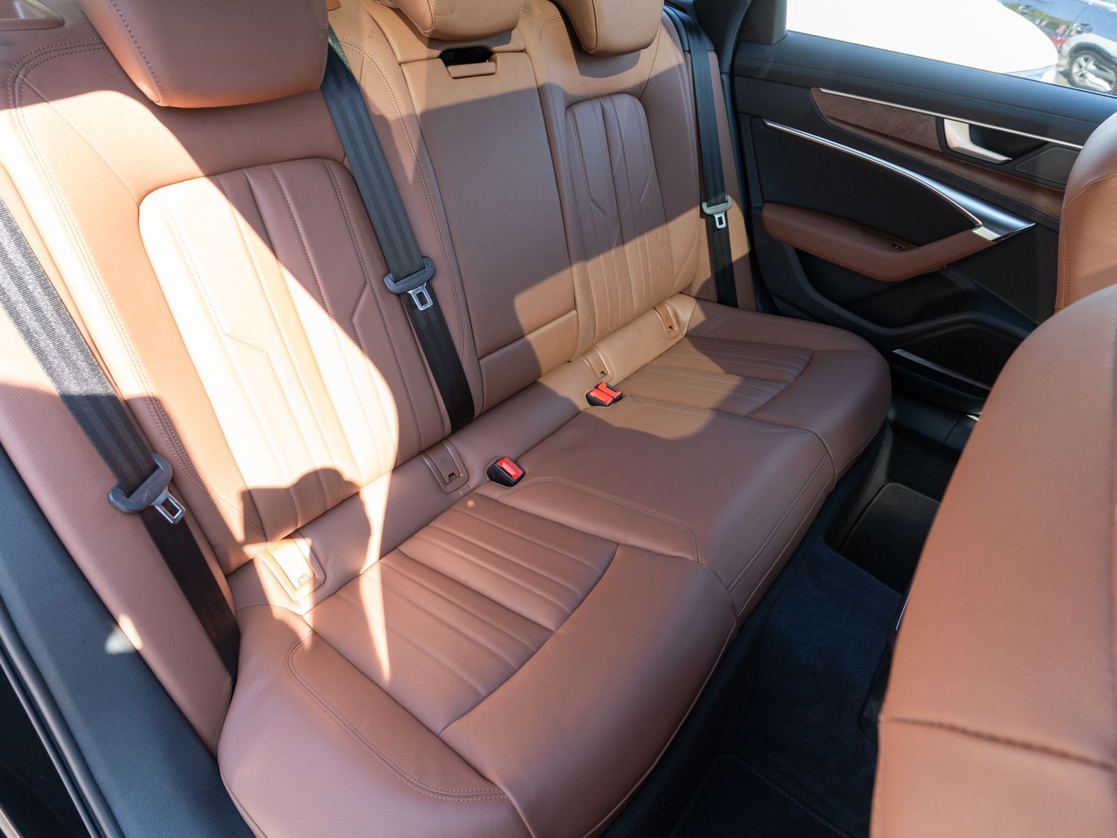 Fahrzeugabbildung Audi A6 Avant design 50TFSI e quattro MATRIX PANO B&O
