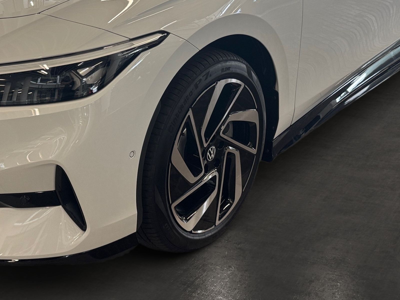 Fahrzeugabbildung Volkswagen ID.7 Tourer Pro 210 kW AHK ACC HEAD-UP KAMERA