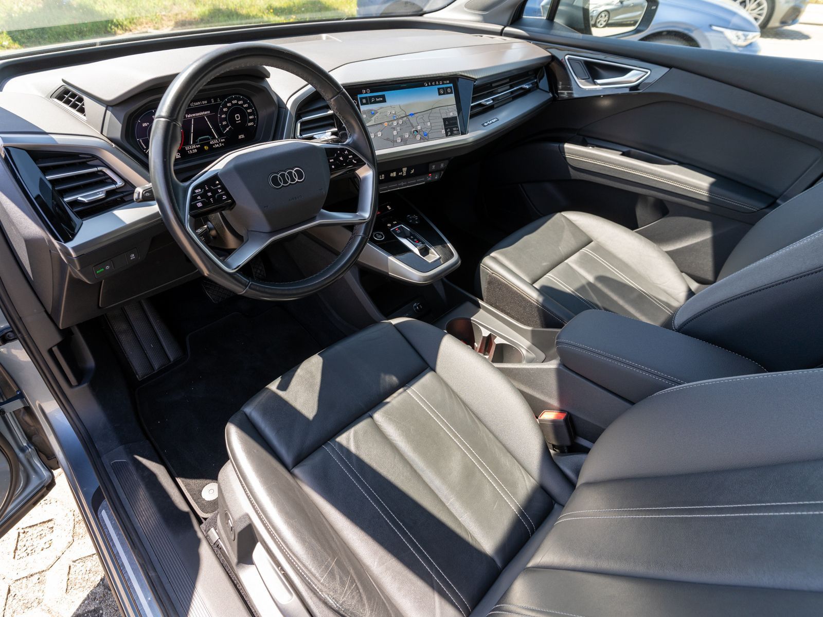 Fahrzeugabbildung Audi Q4 45 e-tron quattro LED Navi PDC SHZ GRA VC