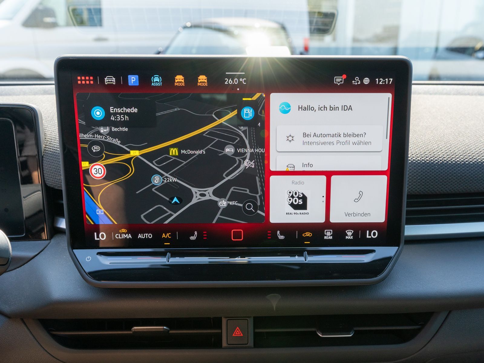 Fahrzeugabbildung Volkswagen T-Roc R-Line Neues Modell 1.5TSI DSG Nav LED AHK