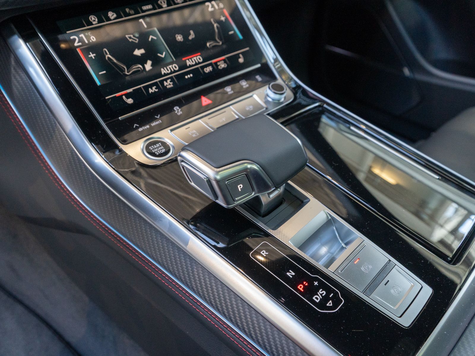 Fahrzeugabbildung Audi Q8 SUV S line TDI quattro tiptronic HUD B&O PANO