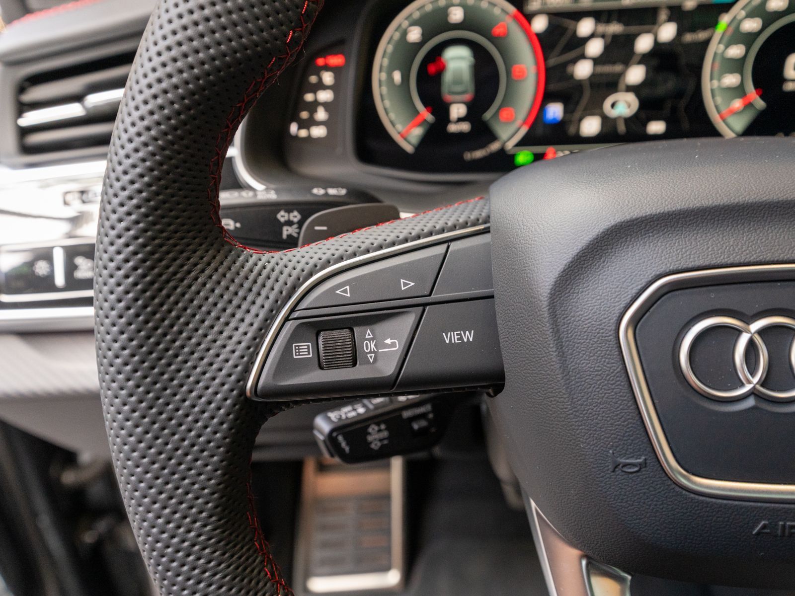 Fahrzeugabbildung Audi Q8 SUV S line TDI quattro tiptronic HUD B&O PANO