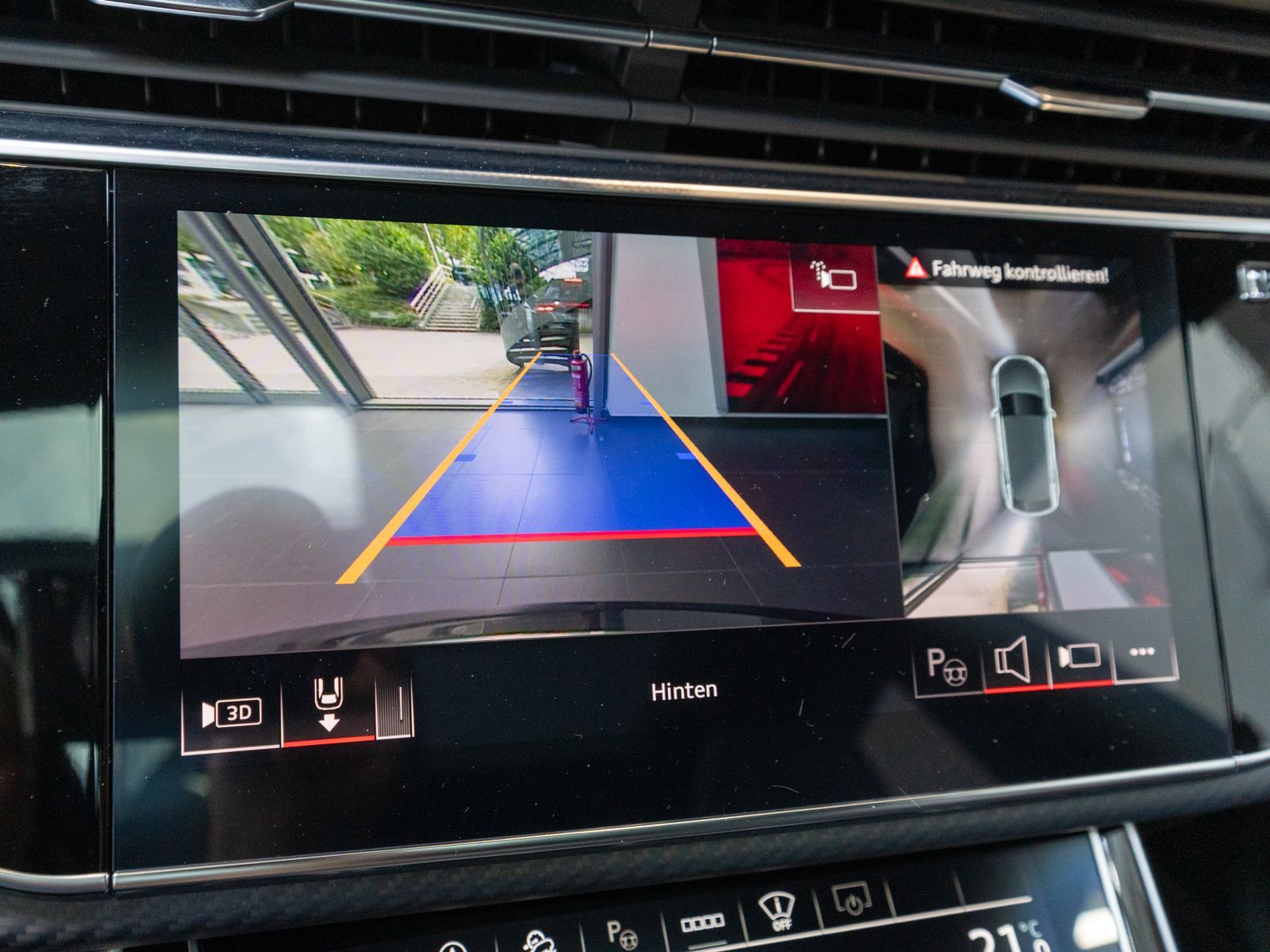 Fahrzeugabbildung Audi Q8 SUV S line TDI quattro tiptronic HUD B&O PANO