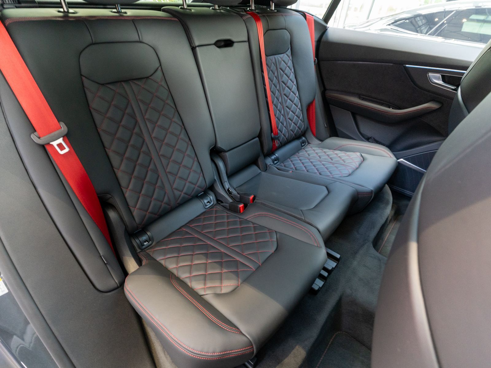 Fahrzeugabbildung Audi Q8 SUV S line TDI quattro tiptronic HUD B&O PANO