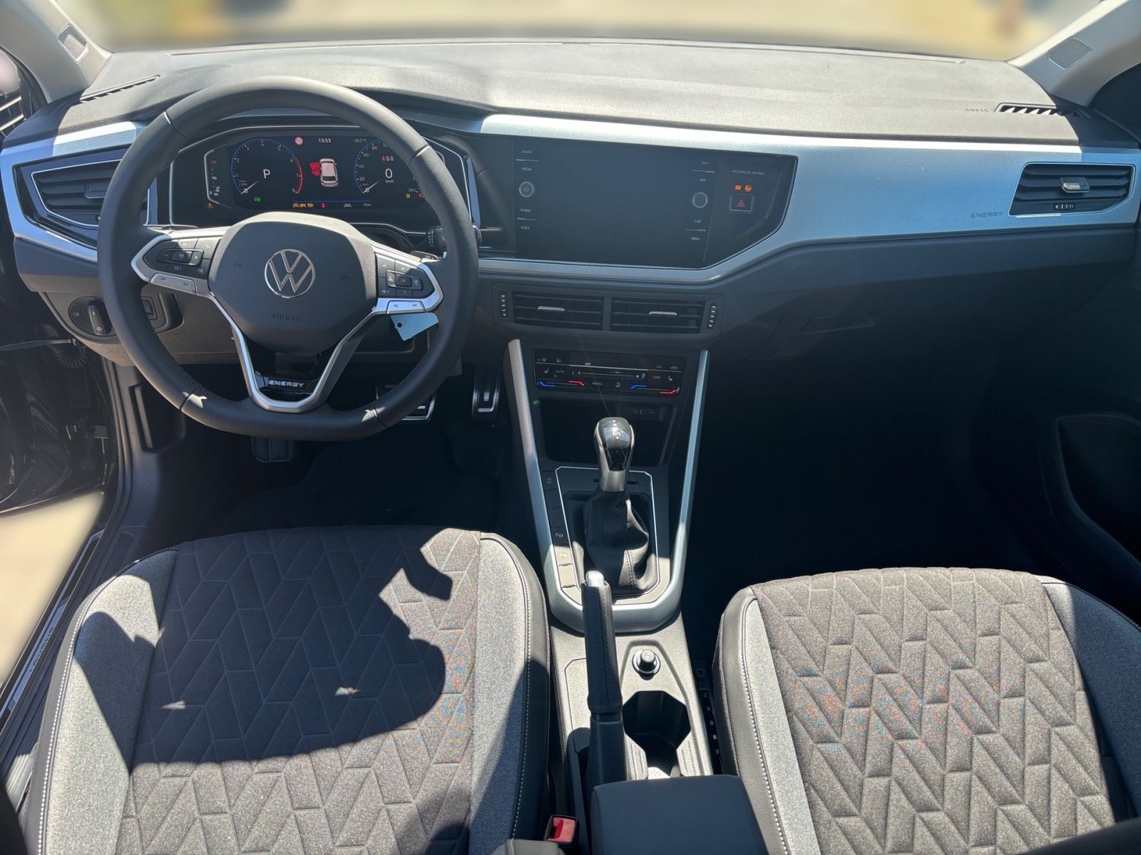 Fahrzeugabbildung Volkswagen Polo ENERGY 1.0 TSI DSG Rückfahr-K. Digit.-Cockp