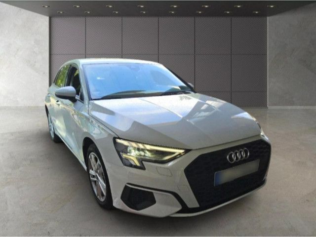 Fahrzeugabbildung Audi A3 Sportback 40 TFSI e Stronic LED Navi SHZ RFK