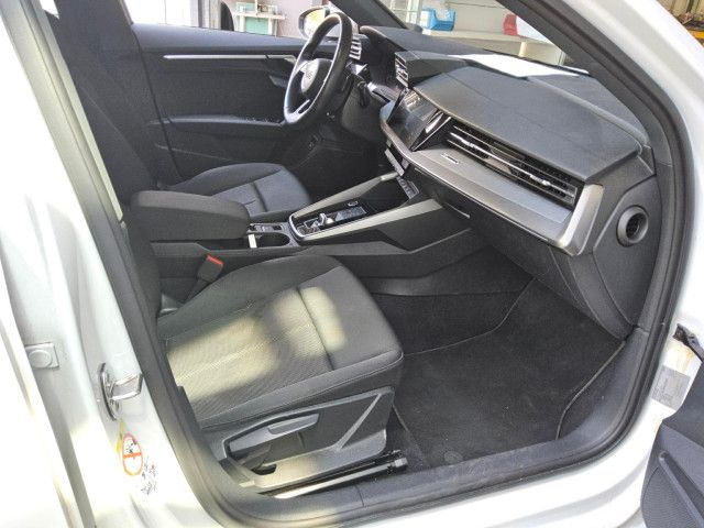 Fahrzeugabbildung Audi A3 Sportback 40 TFSI e Stronic LED Navi SHZ RFK