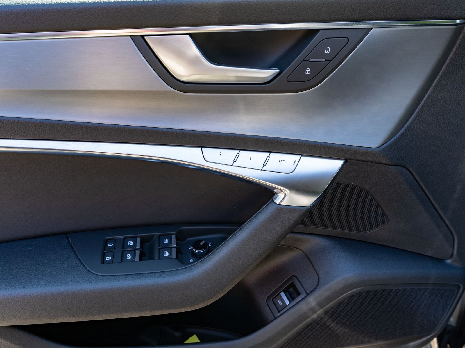 Fahrzeugabbildung Audi S6 Avant 3.0TDI quattro LED Navi RFK SHZ AHK