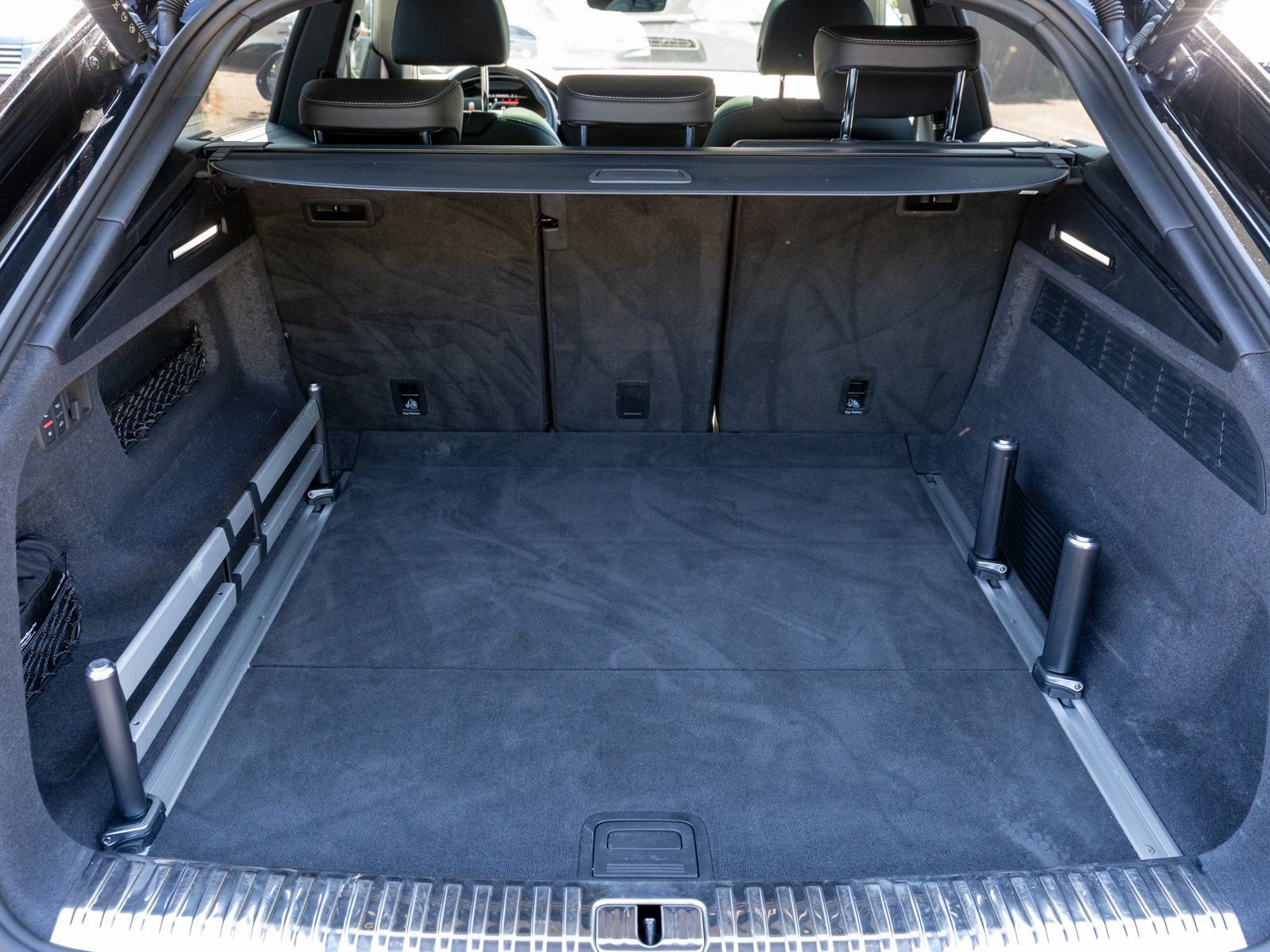 Fahrzeugabbildung Audi Q8 S line 50TDI quattro NAVI MATRIX PANO B&O AHK