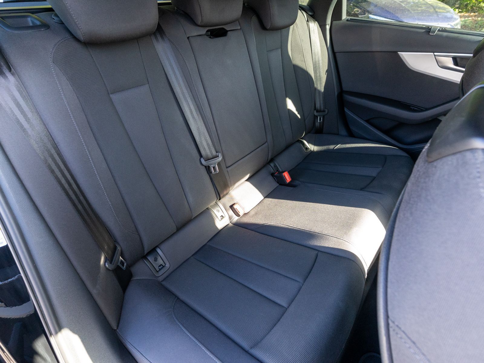 Fahrzeugabbildung Audi A4 allroad quattr 40TDI Stroni LED Navi SHZ RFK
