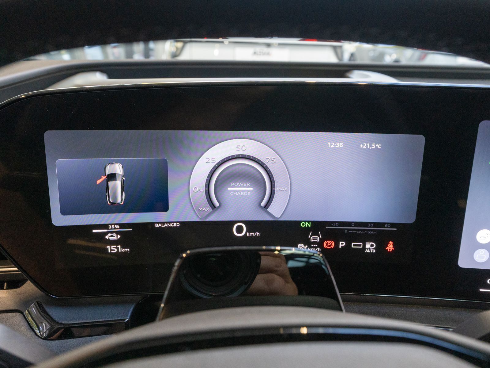 Fahrzeugabbildung Audi Q6 SUV e-tron performance HUD B&O PANO 360° AHK