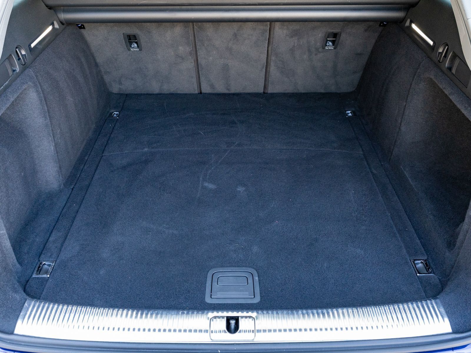 Fahrzeugabbildung Audi A4 Avant advanced 40TDI quattro NAVI LED B&O AHK