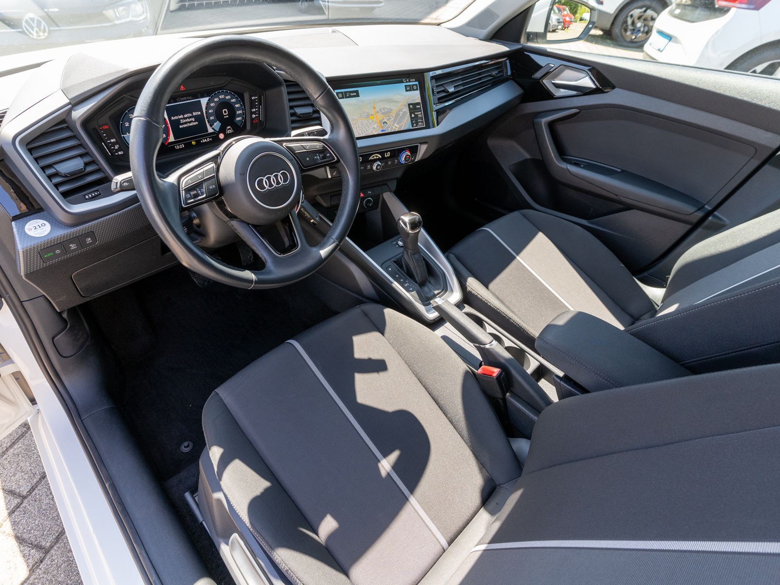 Fahrzeugabbildung Audi A1 Sportback 25TFSI S tronic NAVI LED PDC SHZ VC
