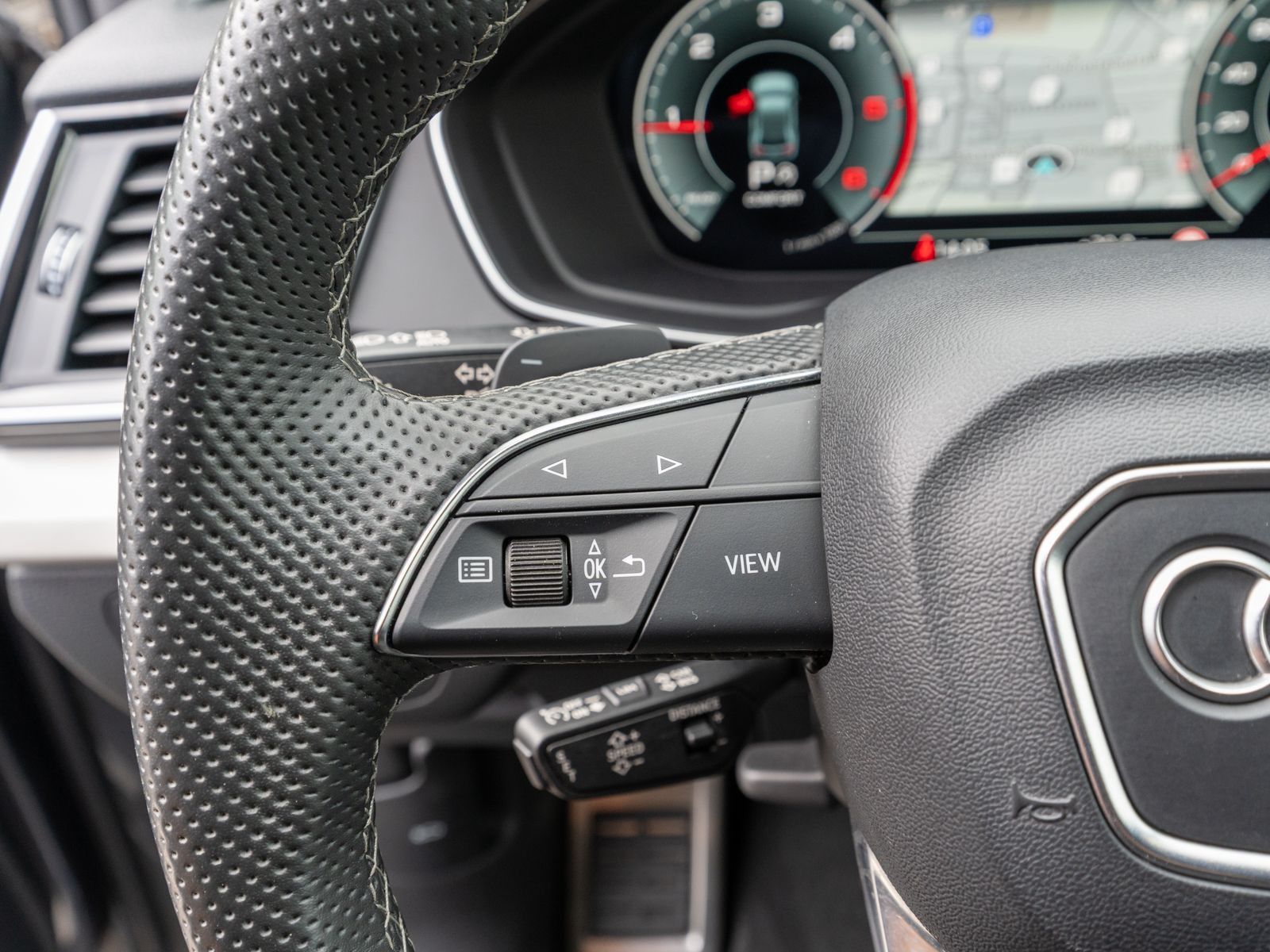 Fahrzeugabbildung Audi Q5 S line 2.0TDI quattr Stronic LED Navi SHZ RFK