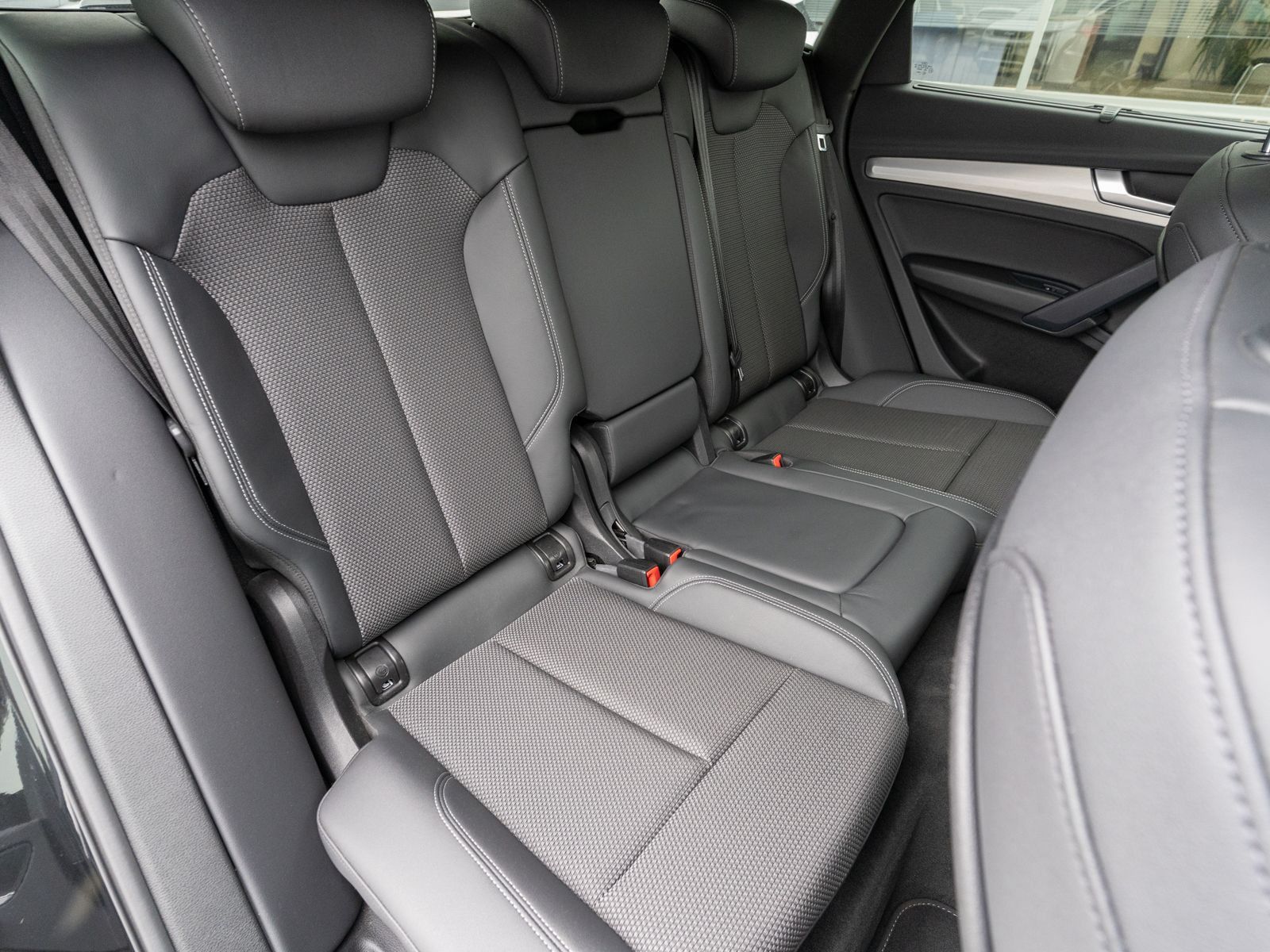 Fahrzeugabbildung Audi Q5 Sportback S line 50TDI quattro LED MATRIX AHK