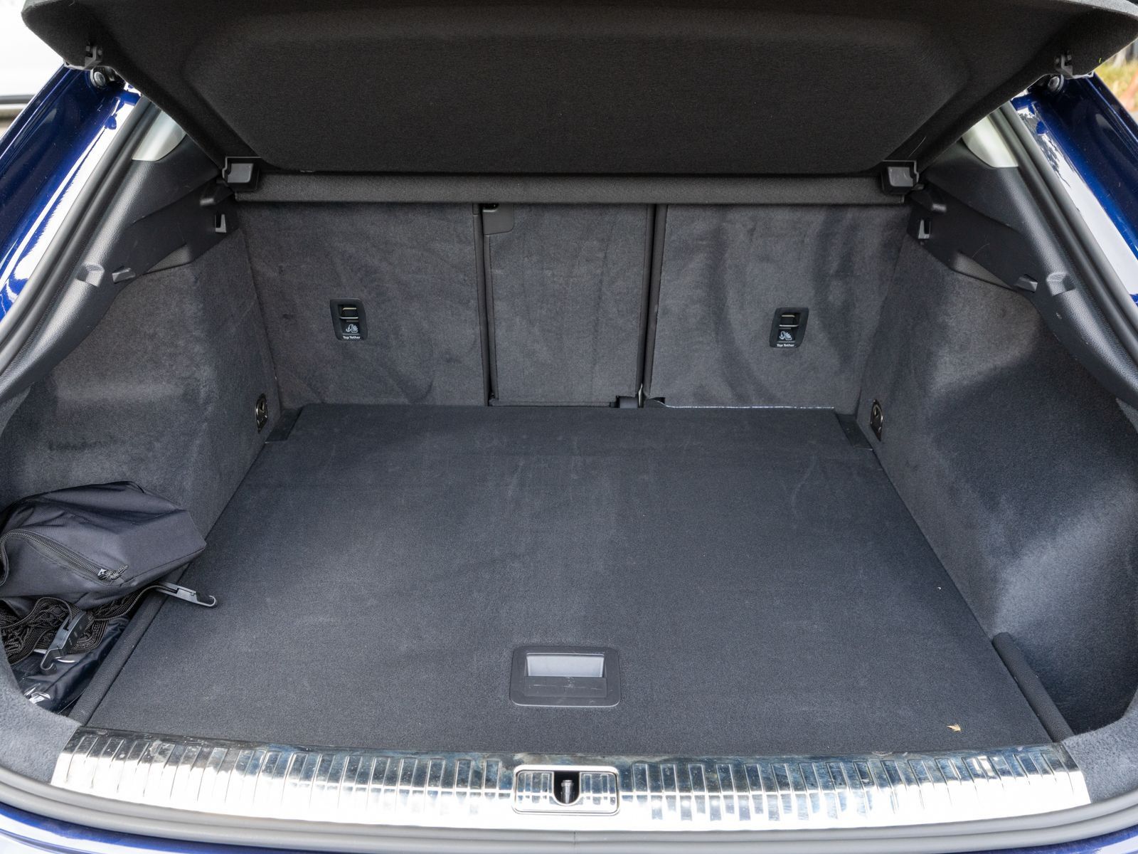 Fahrzeugabbildung Audi Q3 Sportback S line 40TDI quattro NAVI 360° AHK