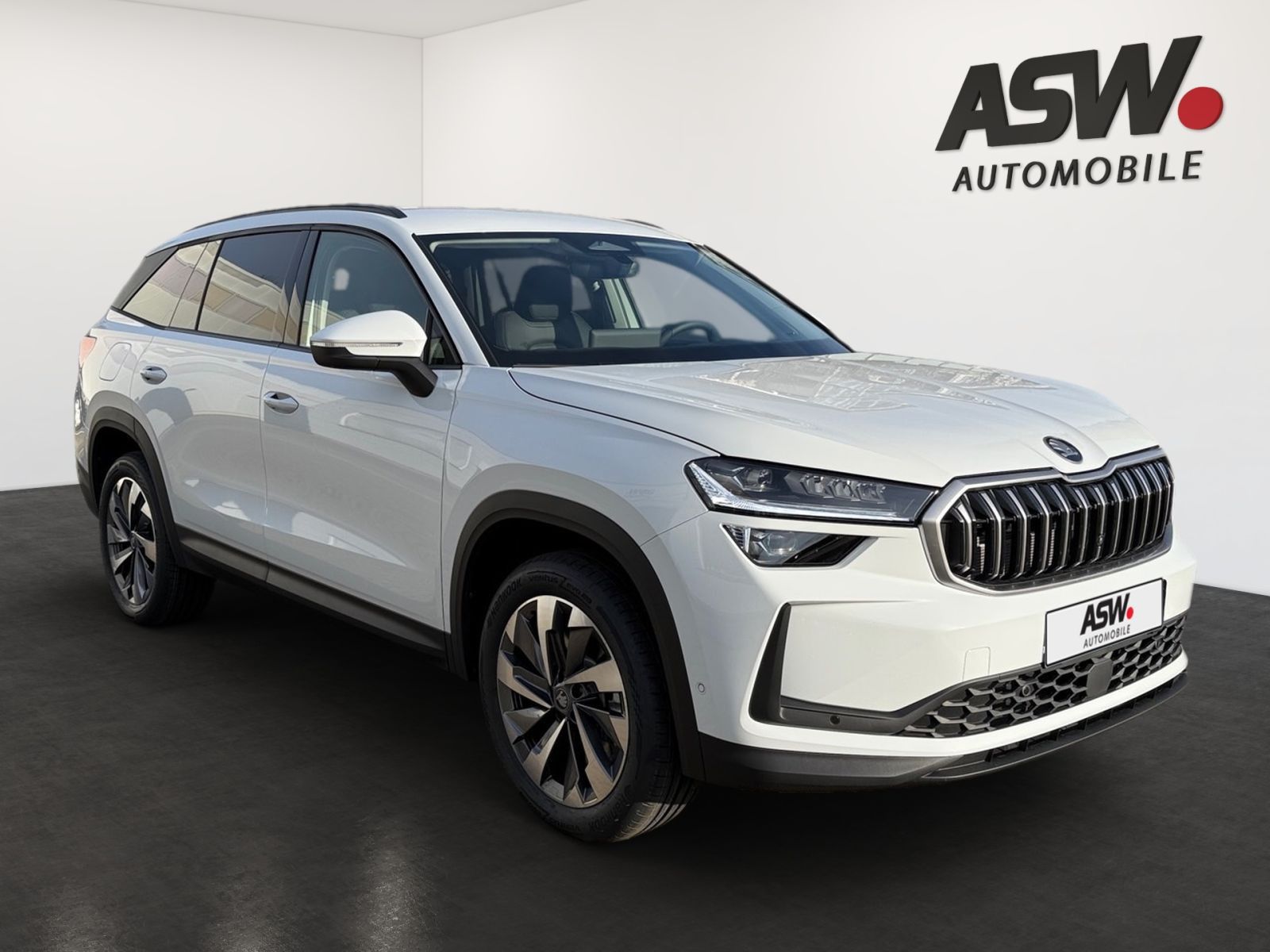 Fahrzeugabbildung SKODA Kodiaq Selection 2,0 TDI 193PS DSG 4x4 360° AHK