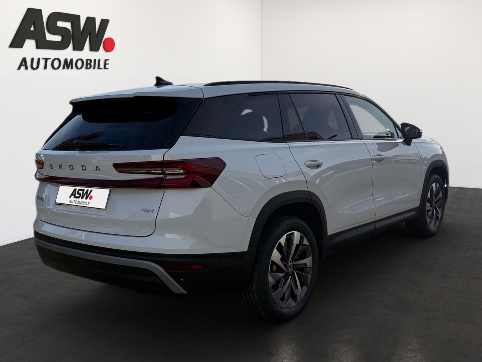 Fahrzeugabbildung SKODA Kodiaq Selection 2,0 TDI 193PS DSG 4x4 360° AHK