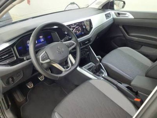 Fahrzeugabbildung Volkswagen Polo Goal 1.0 TSI 5-Gang LED Navi PDC SHZ ACC