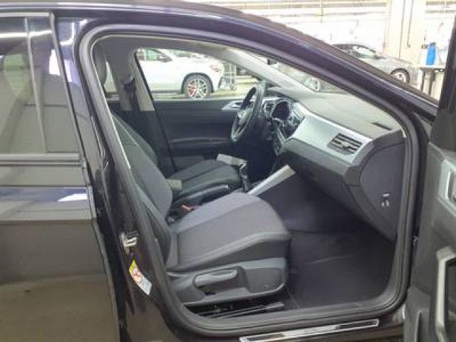 Fahrzeugabbildung Volkswagen Polo Goal 1.0 TSI 5-Gang LED Navi PDC SHZ ACC
