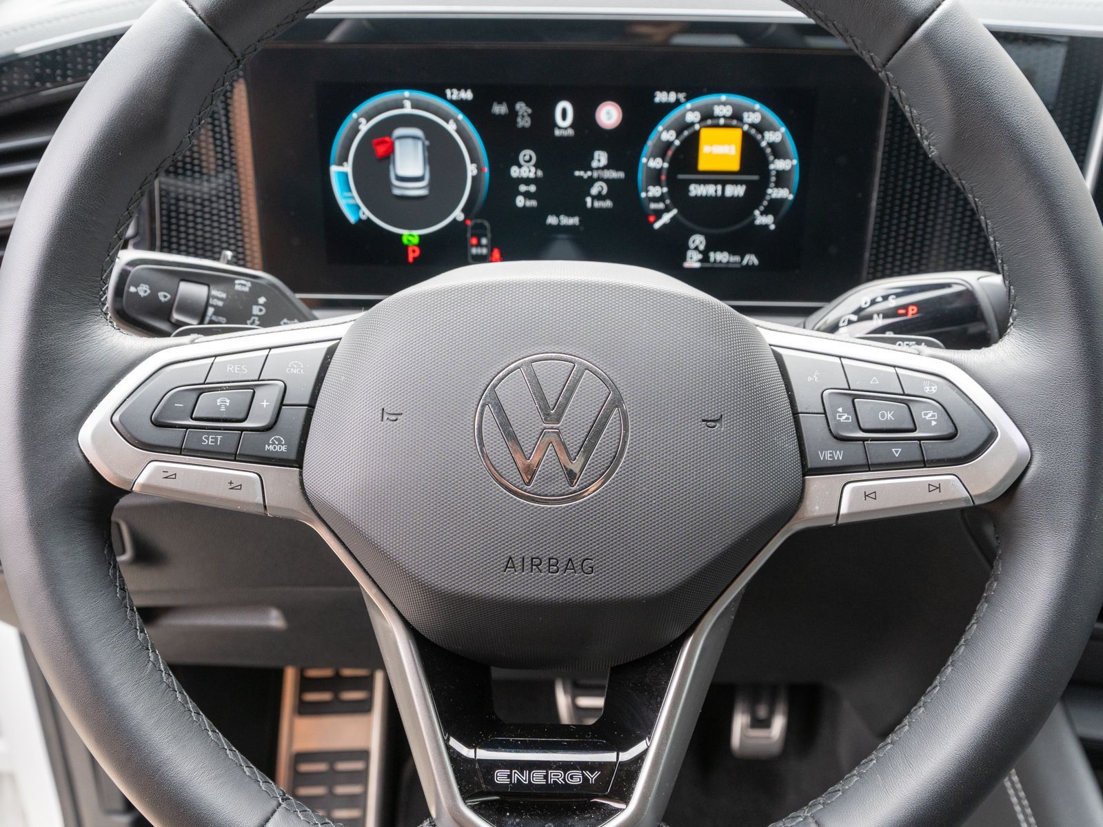 Fahrzeugabbildung Volkswagen Tiguan ENERGY 2.0 TDI DSG LED Navi 360° ACC AHK