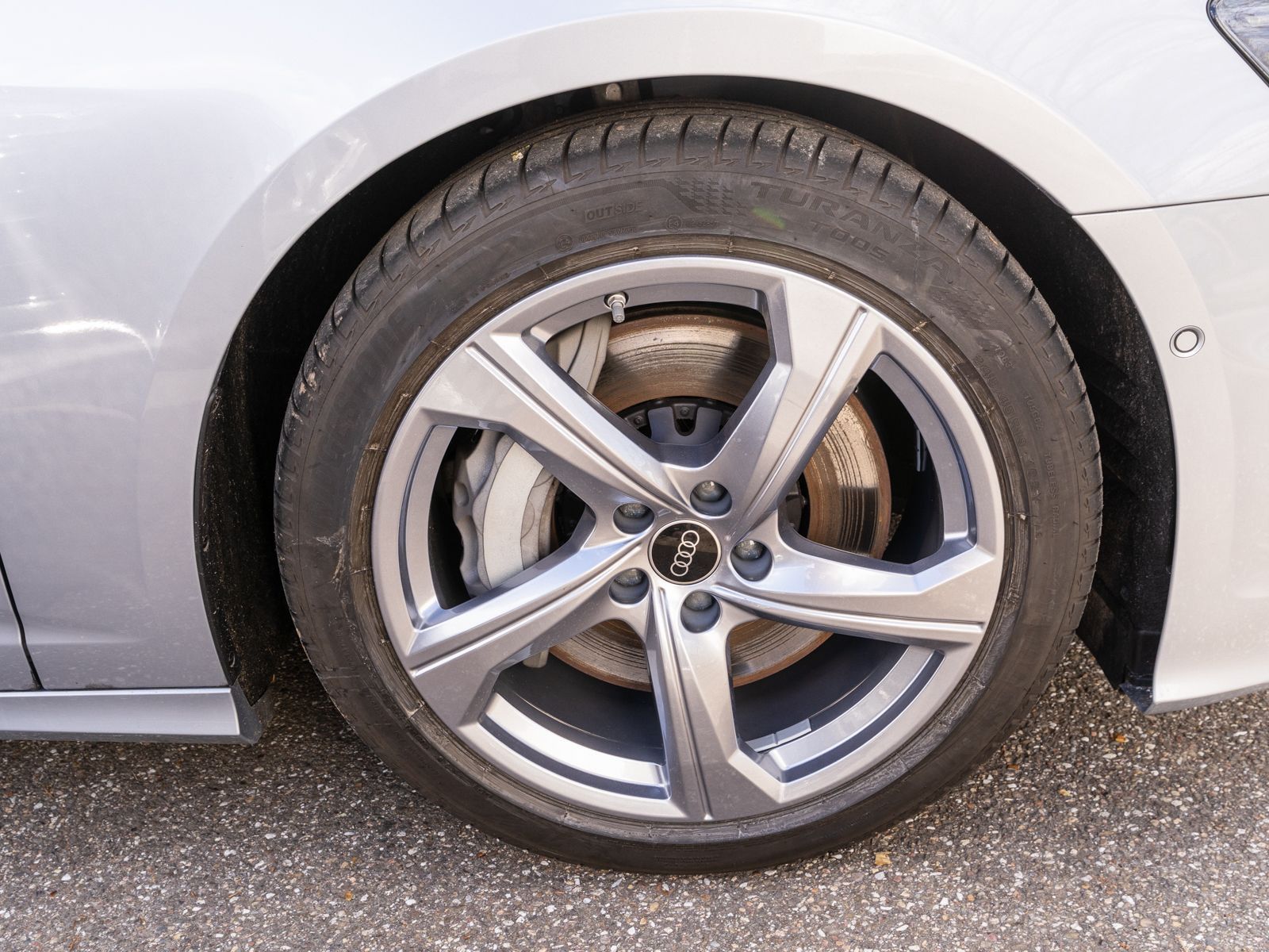 Fahrzeugabbildung Audi A6 Avant S line 55TFSI quattr Stron PANO RFK ACC