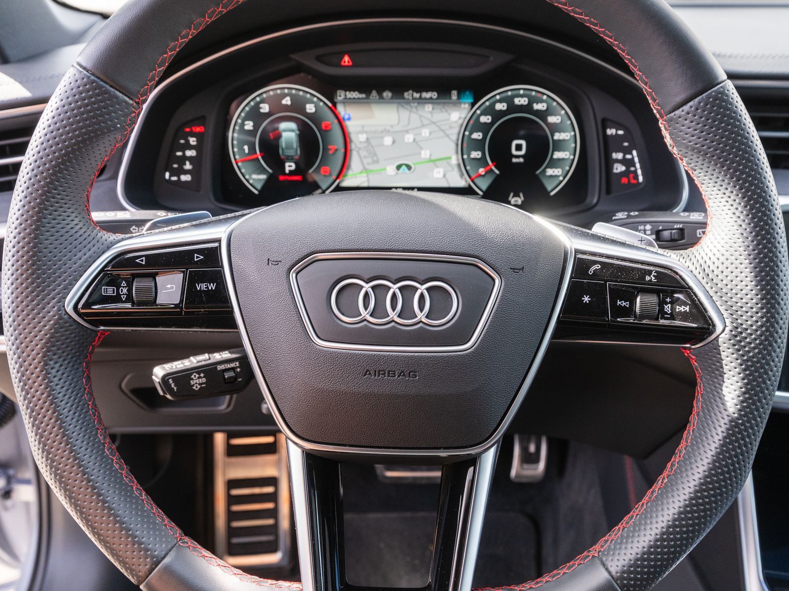Fahrzeugabbildung Audi A6 Avant S line 55TFSI quattr Stron PANO RFK ACC