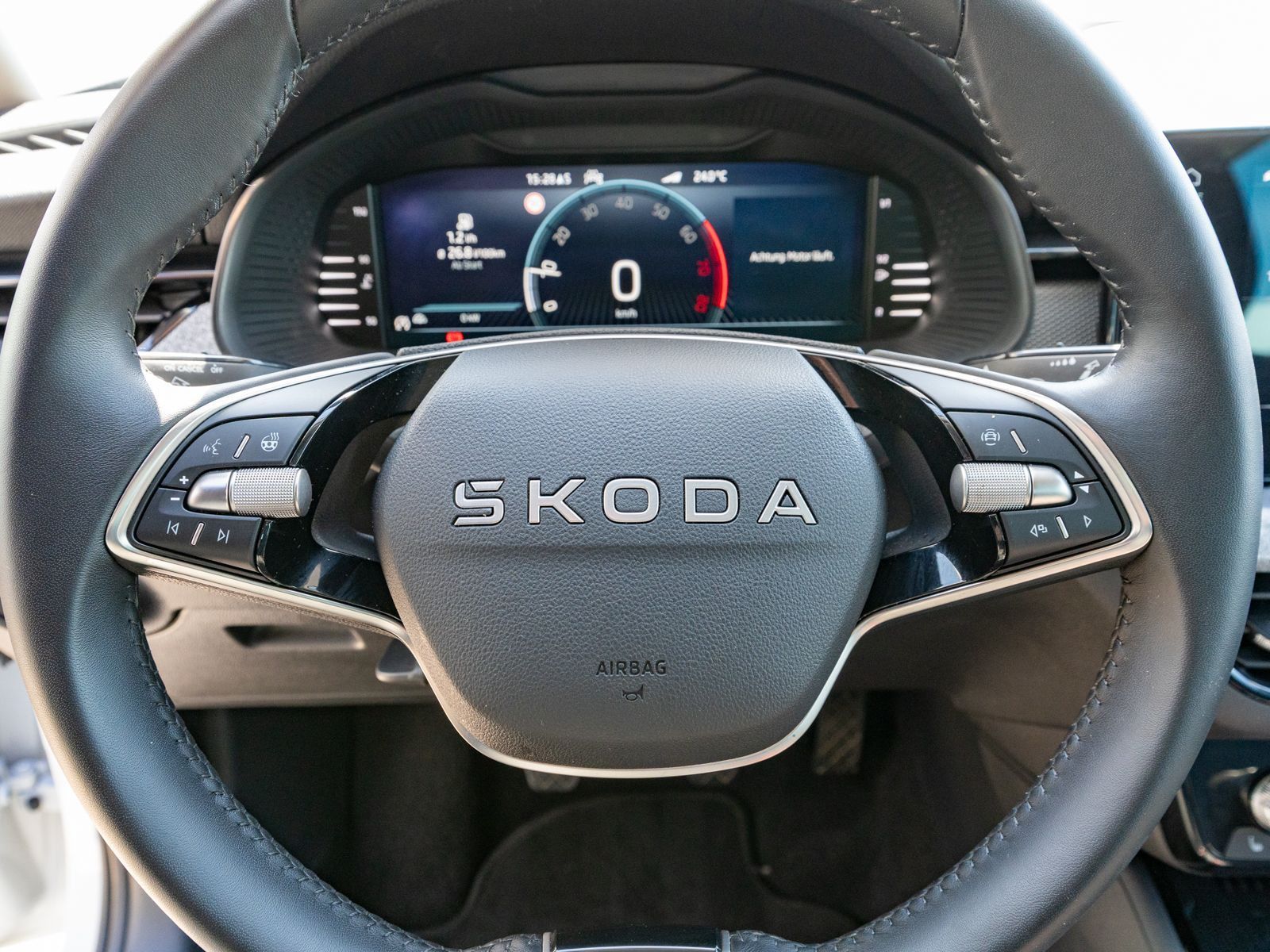 Fahrzeugabbildung SKODA Scala Tour 1.5TSI 6-Gang LED Navi RFK PDC SHZ
