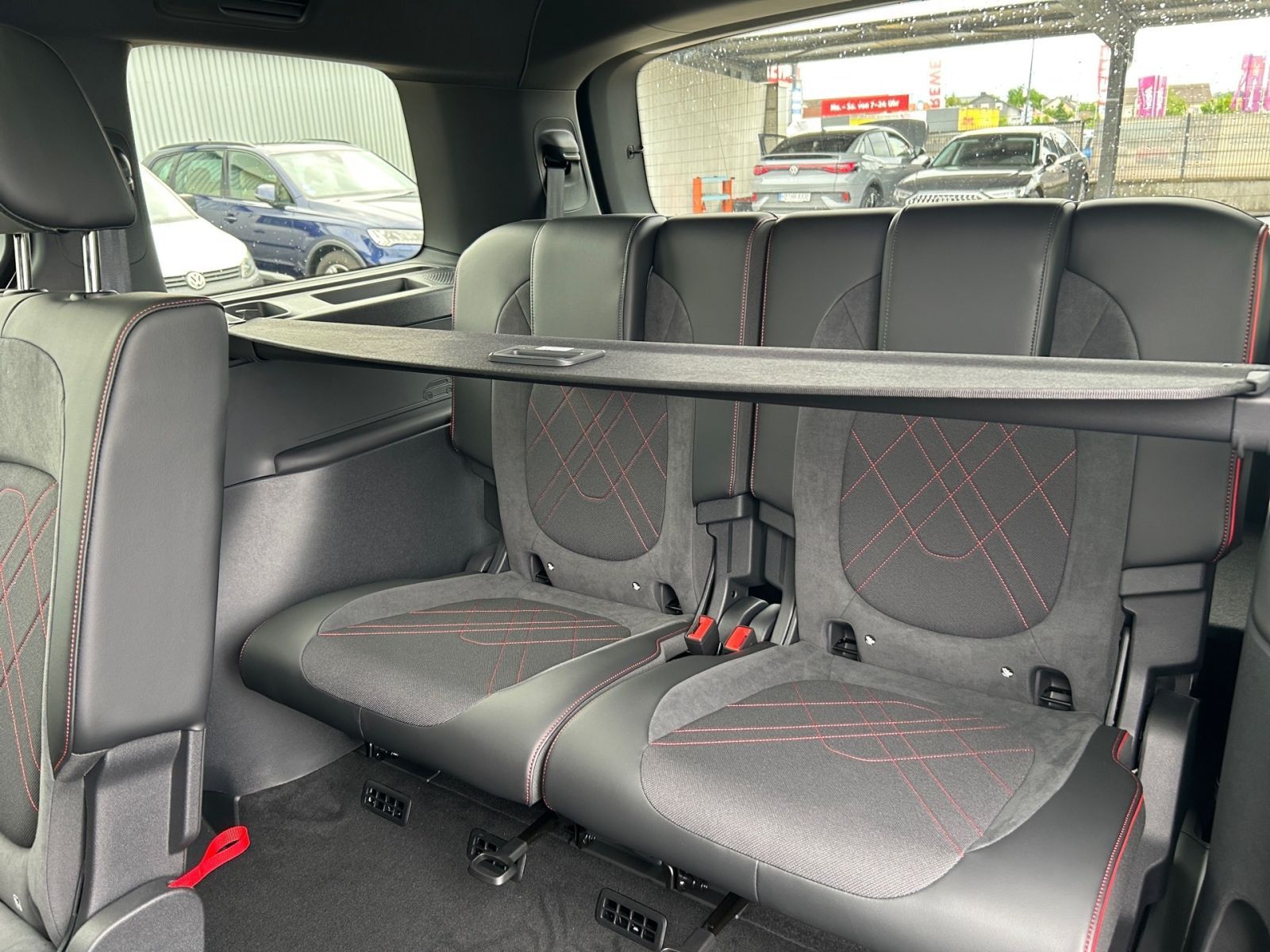 Fahrzeugabbildung Volkswagen ID.Buzz GTX 4MOTION Navi 7-Sitzer AHK 360°Kamera