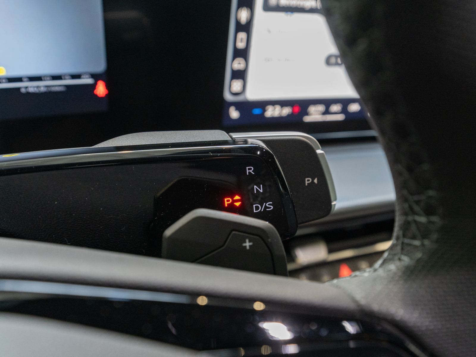 Fahrzeugabbildung Audi Q3 SUV TFSI Stronic Sline HUD SONOS 360° ACC AHK