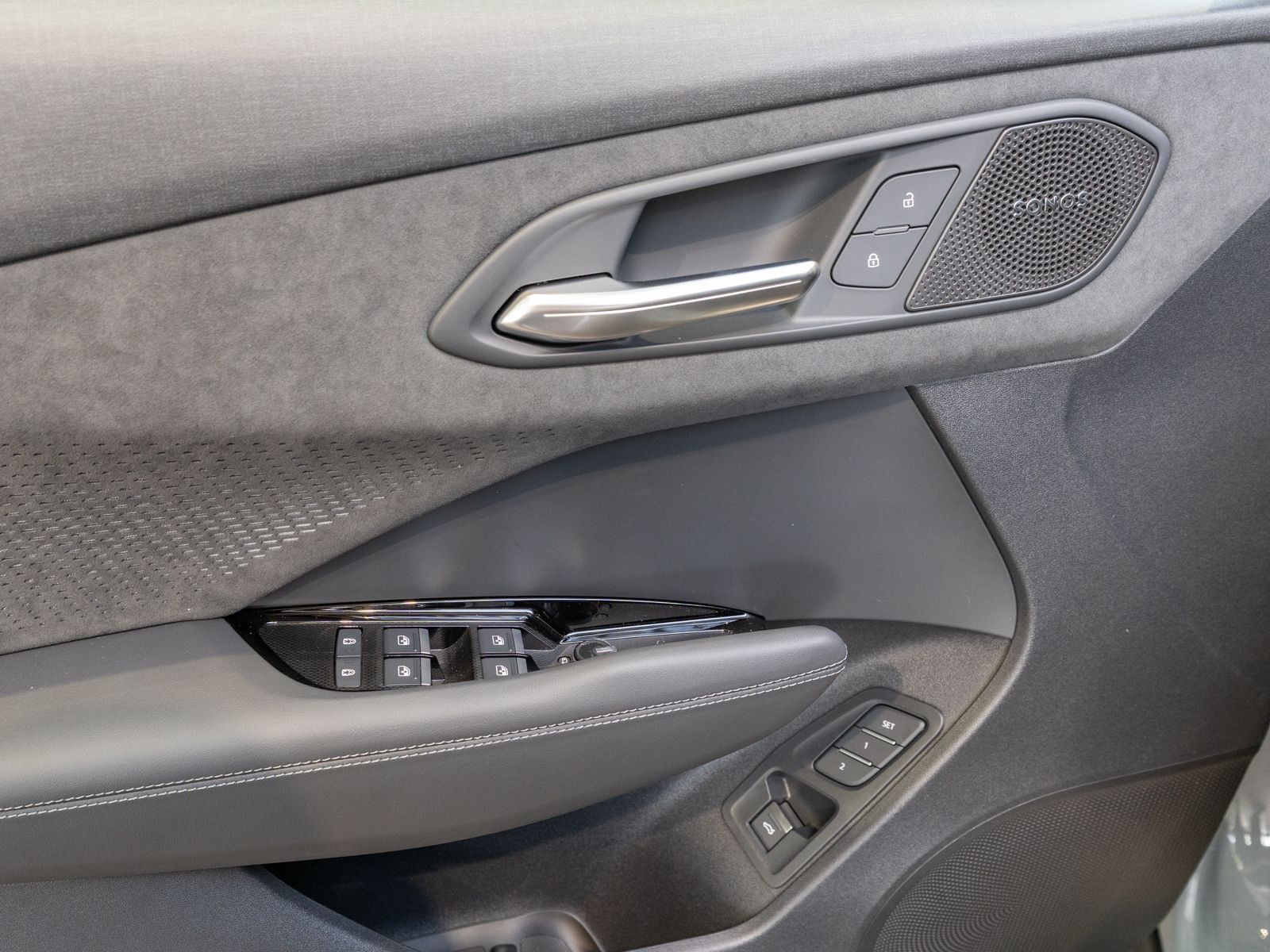 Fahrzeugabbildung Audi Q3 SUV TFSI Stronic Sline HUD SONOS 360° ACC AHK