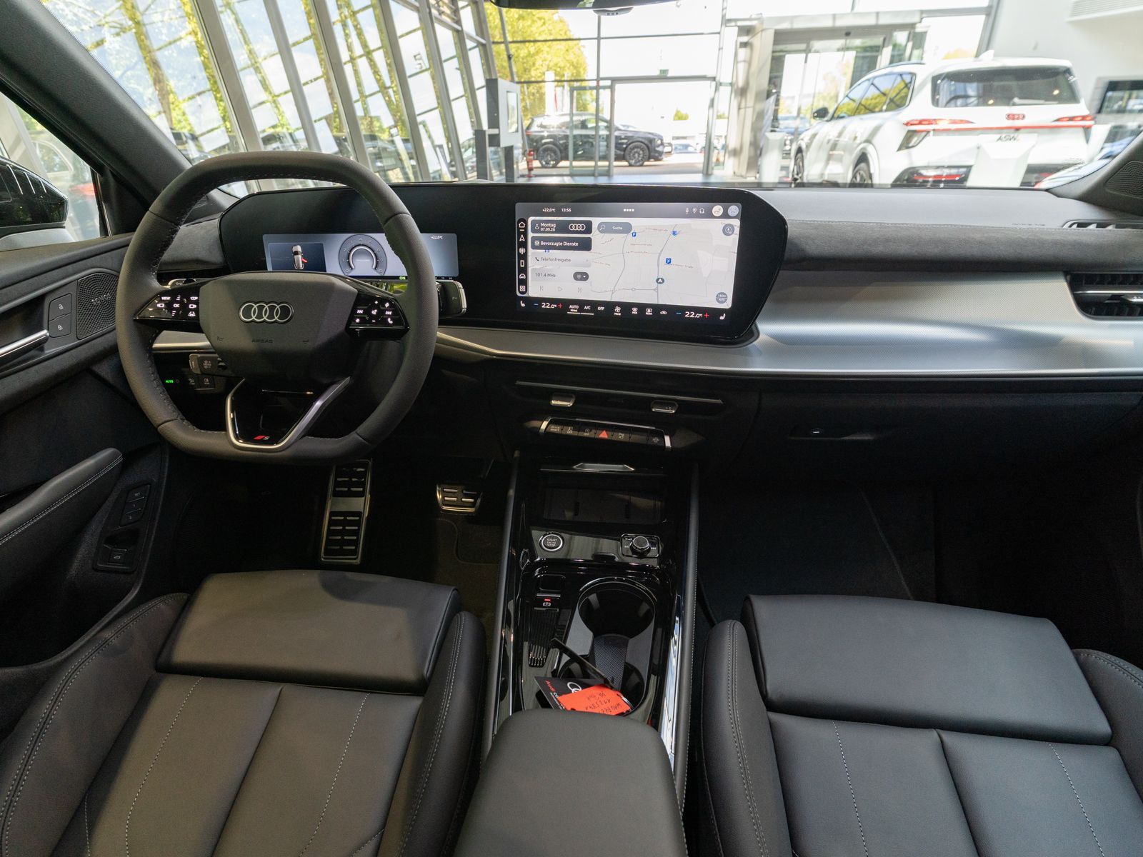Fahrzeugabbildung Audi Q3 SUV TFSI Stronic Sline HUD SONOS 360° ACC AHK
