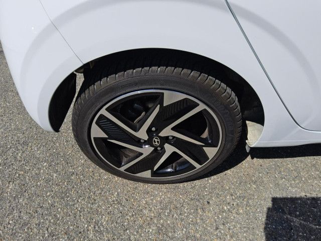 Fahrzeugabbildung Hyundai i10 Prime 1.2 Automatik Navi Klimaauto RFK SHZ