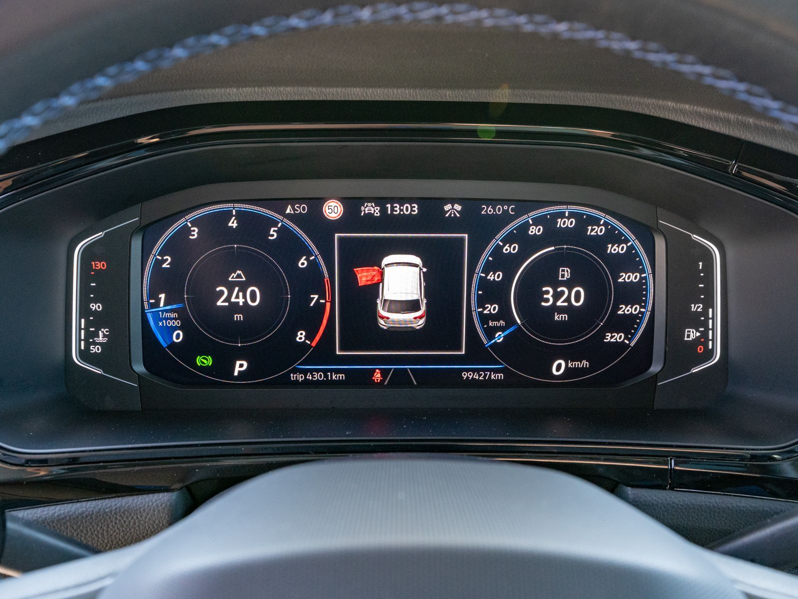 Fahrzeugabbildung Volkswagen T-Roc R 2.0TSI 4M DSG LED Nav RFK PANO AHK beats
