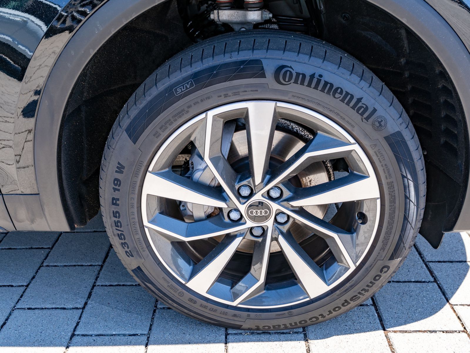 Fahrzeugabbildung Audi Q5 40TDI quattro Stronic NAVI MATRIX AHK SHZ VC