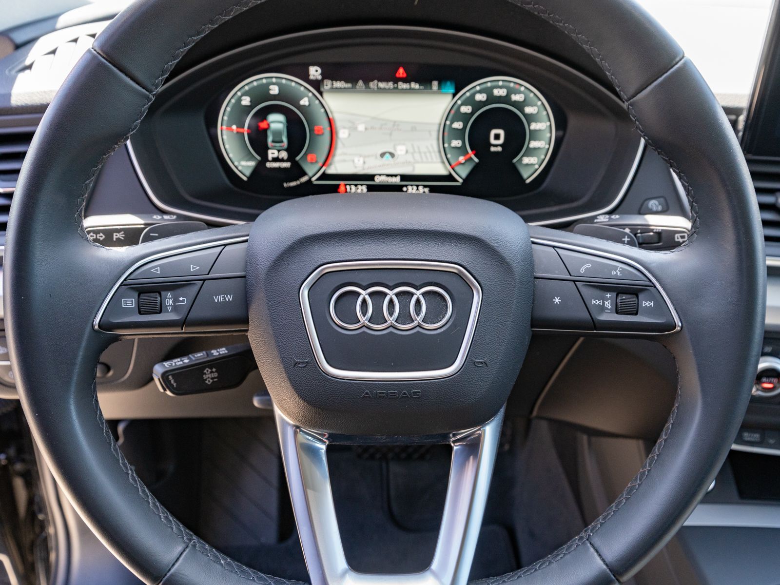 Fahrzeugabbildung Audi Q5 40TDI quattro Stronic NAVI MATRIX AHK SHZ VC