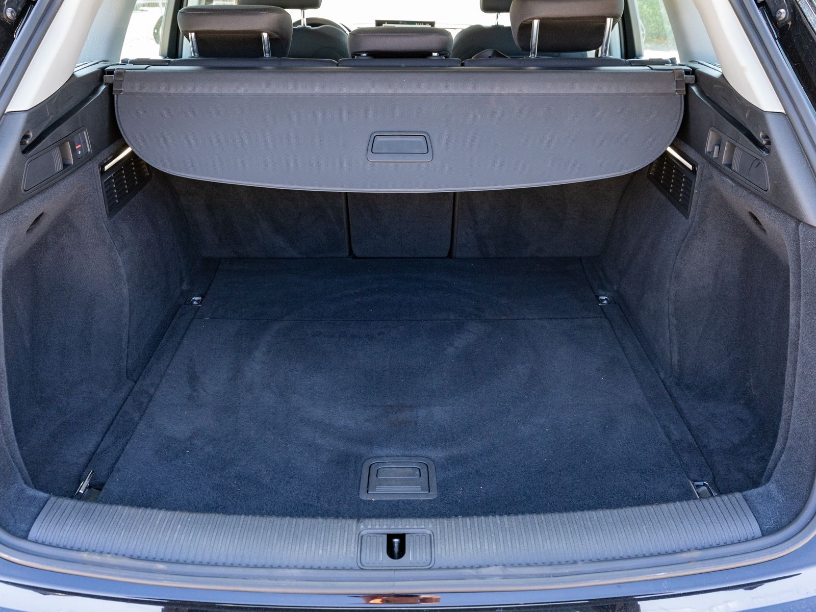 Fahrzeugabbildung Audi Q5 40TDI quattro Stronic NAVI MATRIX AHK SHZ VC
