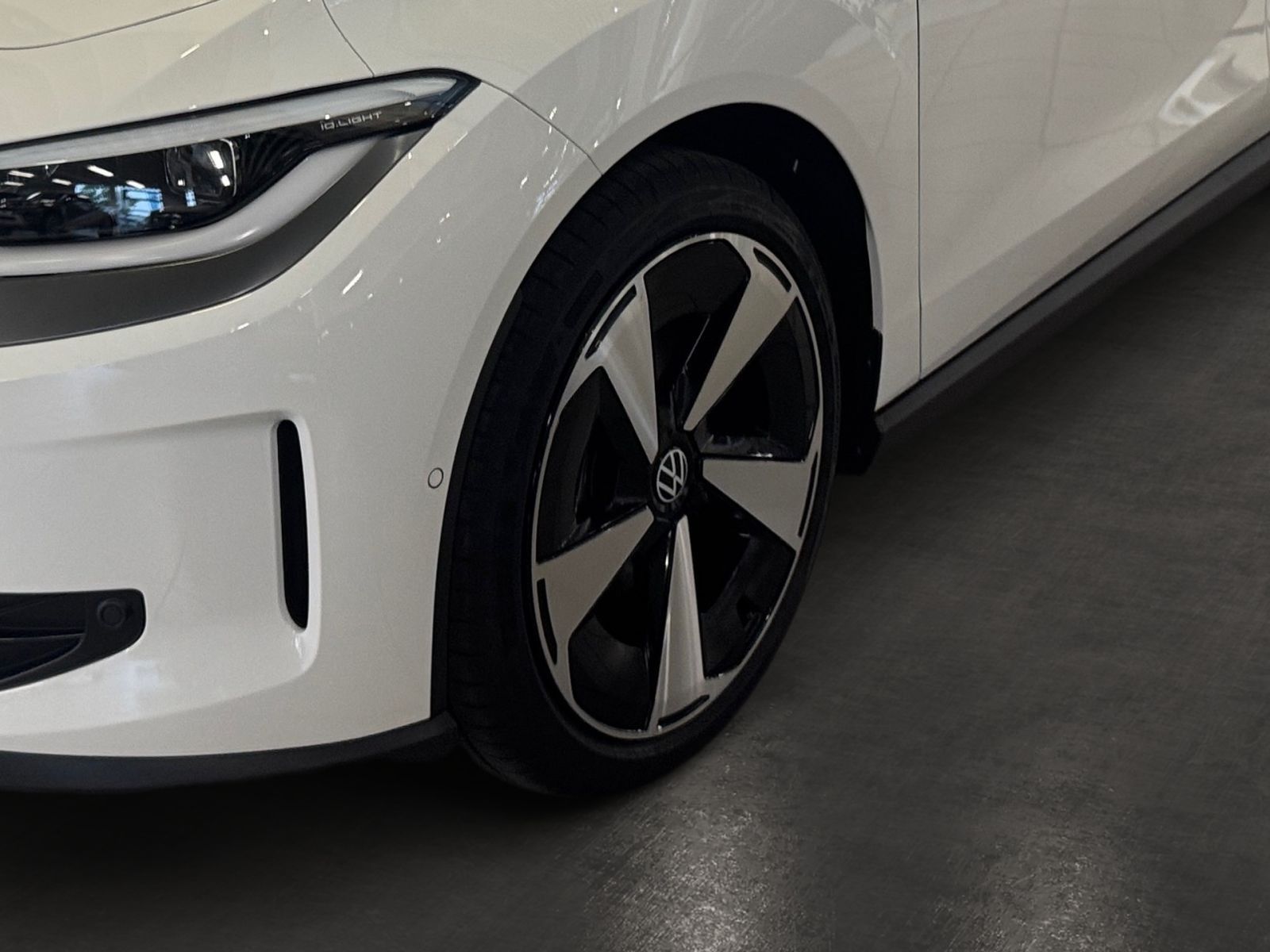 Fahrzeugabbildung Volkswagen ID. Polo Style 155 kW / 52 kWh AHK 306°-Kamera