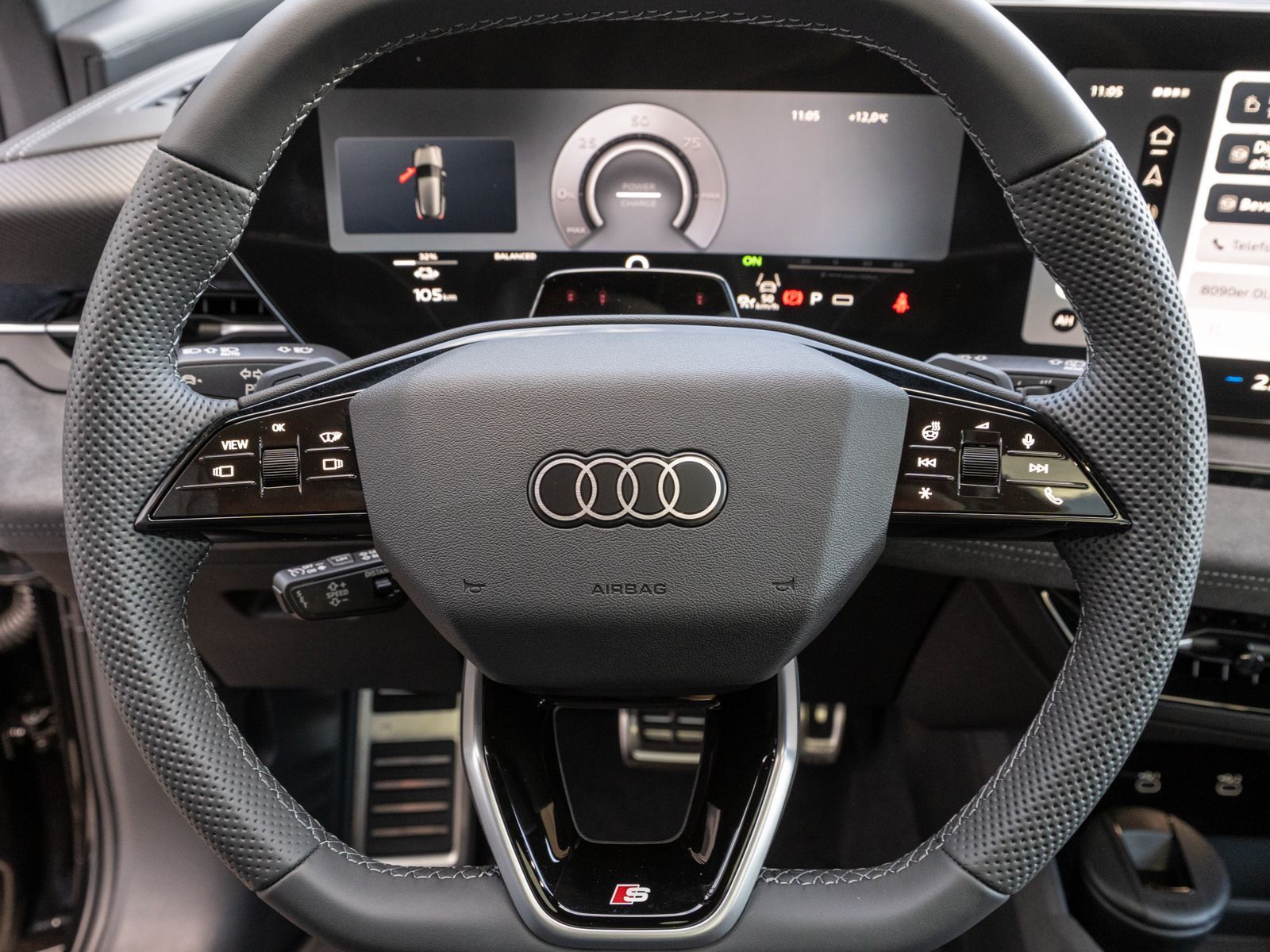 Fahrzeugabbildung Audi Q6 SUV e-tron performance PANO Anhängerkupplung