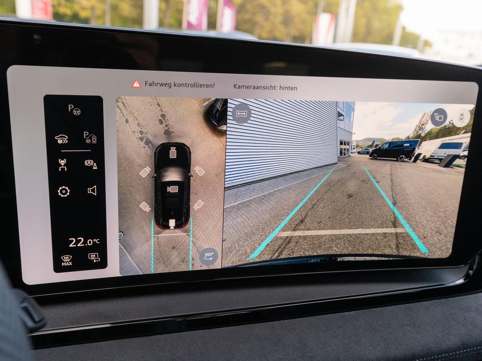 Fahrzeugabbildung Audi Q6 SUV e-tron performance PANO Anhängerkupplung