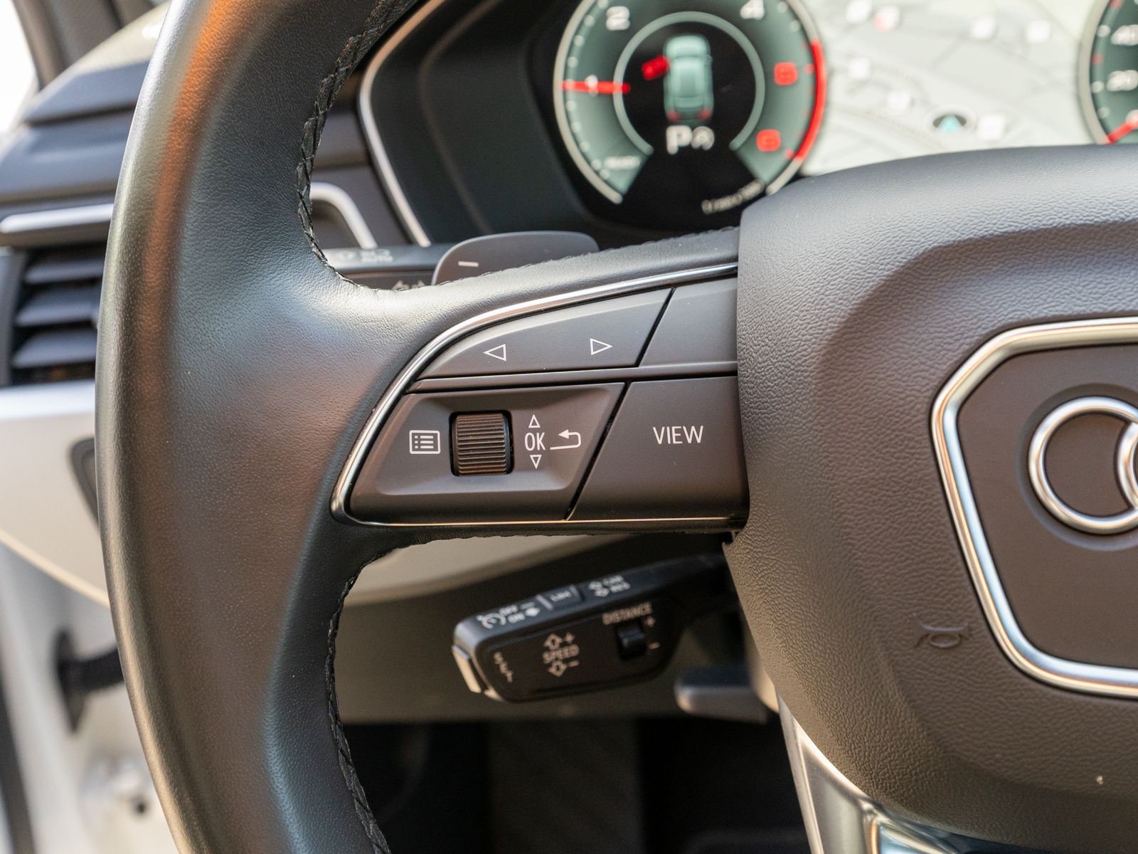 Fahrzeugabbildung Audi A4 Avant S line 35TDI Stronic NAVI LED ACC PDC