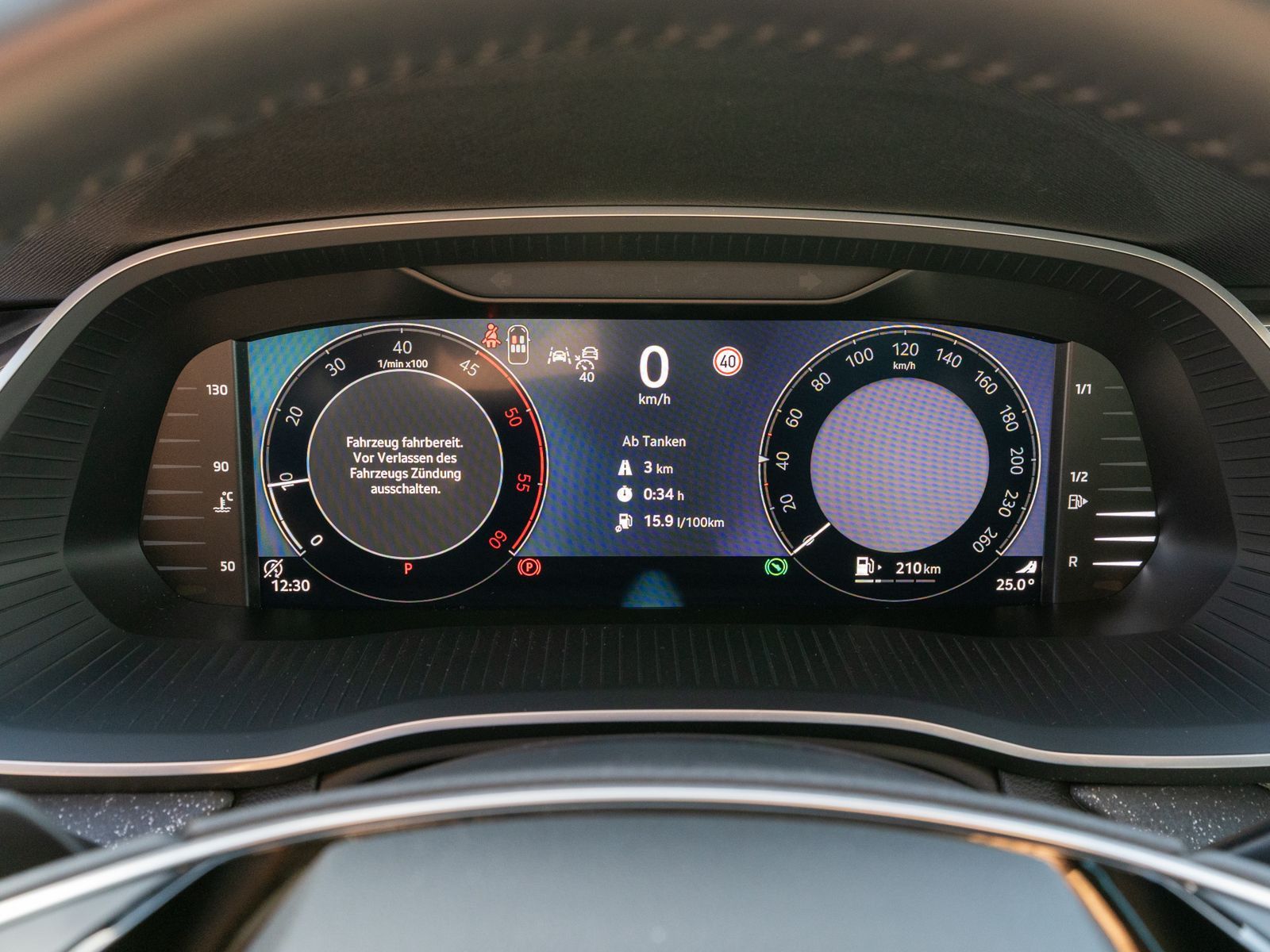 Fahrzeugabbildung SKODA Octavia Combi Selection 2.0TDI HUD PANO 360° SHZ